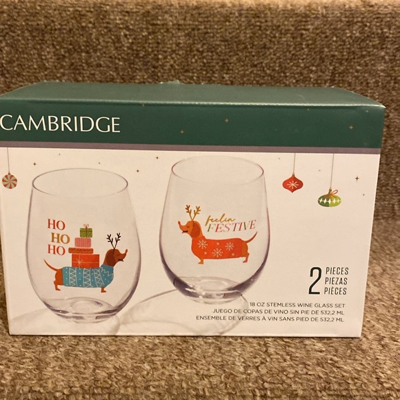 🐶 NWT Cambridge Festive Dogs 18 oz Stemless Wine Glass Set - Picture 3 of 8